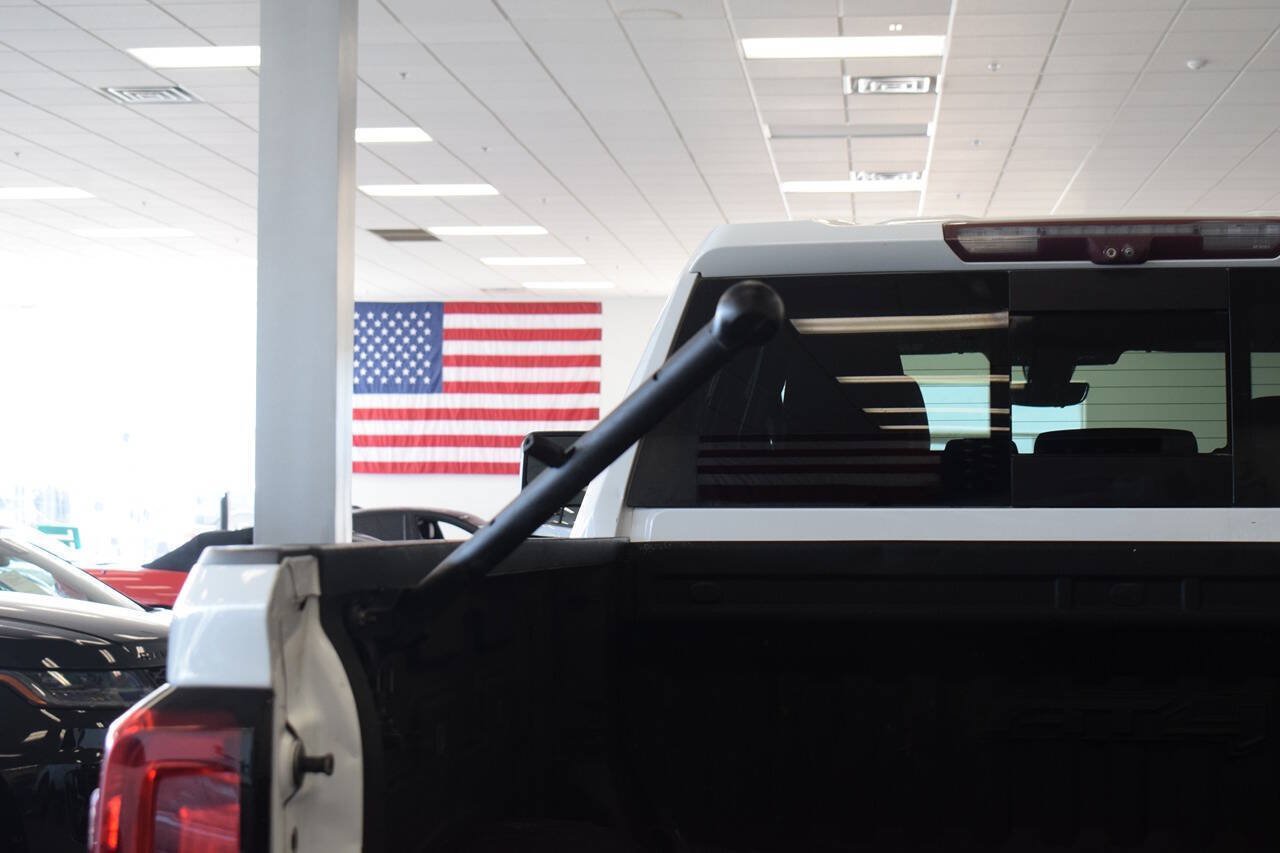 Used 2020 GMC Sierra 2500 AT4 w/ AT4 Premium Package AWD/4WD image 16