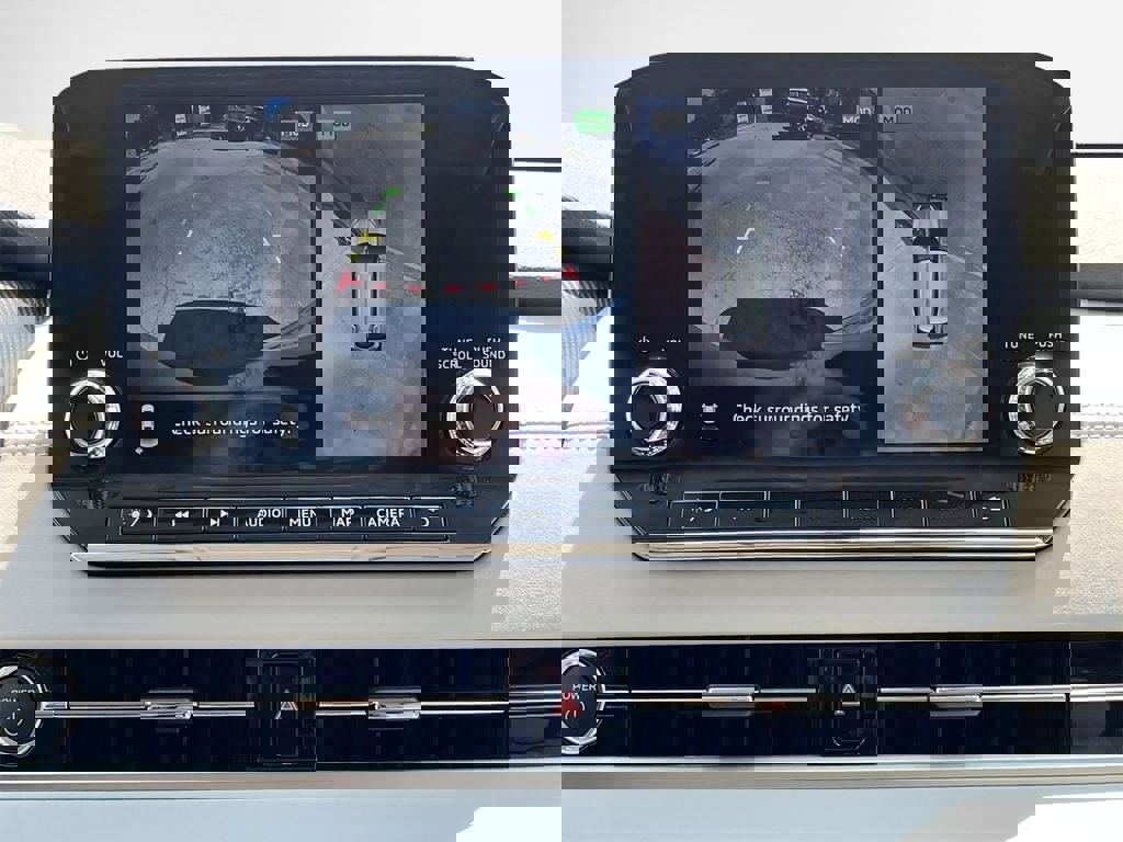 New 2025 Mitsubishi Outlander SEL image 16