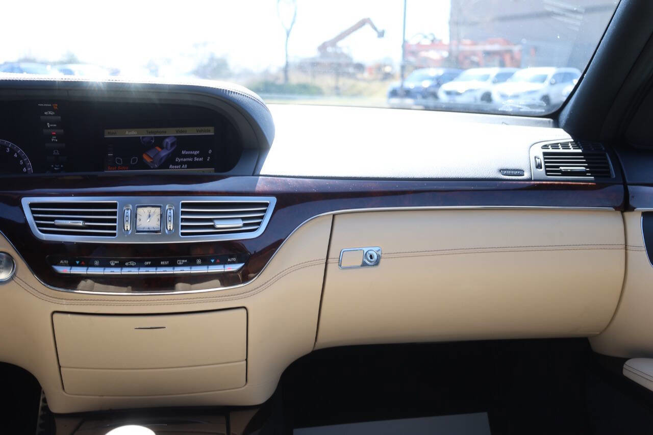 Used 2013 Mercedes-Benz S 550 image 24