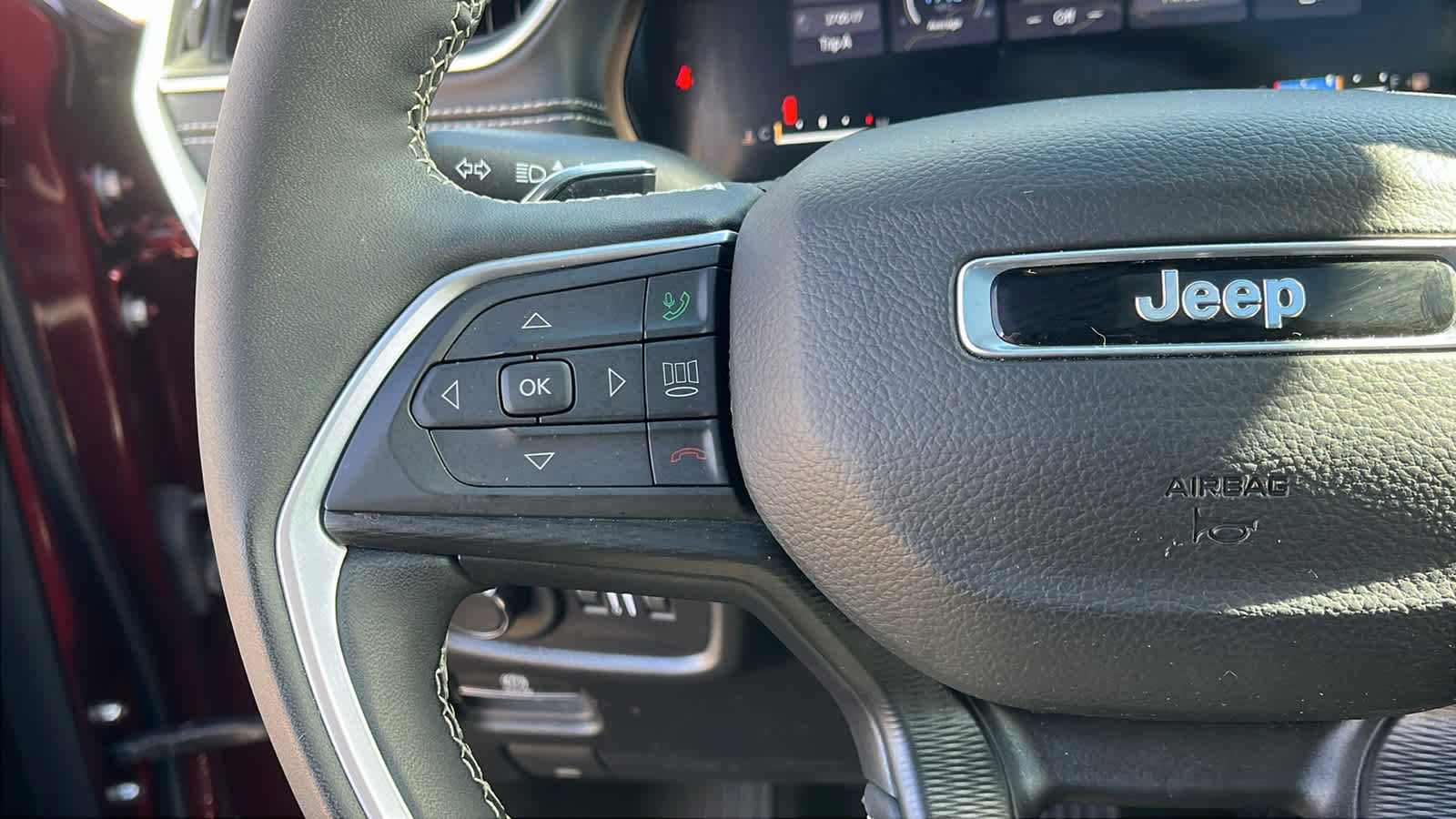 Certified 2025 Jeep Grand Cherokee L Altitude image 12