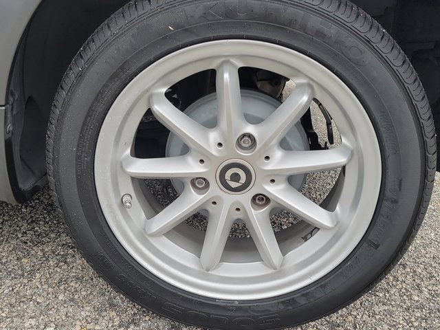 Used 2016 smart fortwo passion image 5