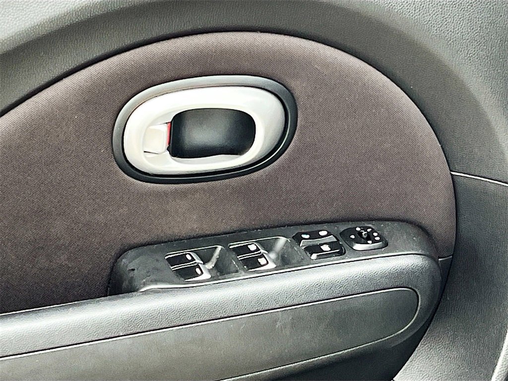 Used 2017 Kia Soul + image 17