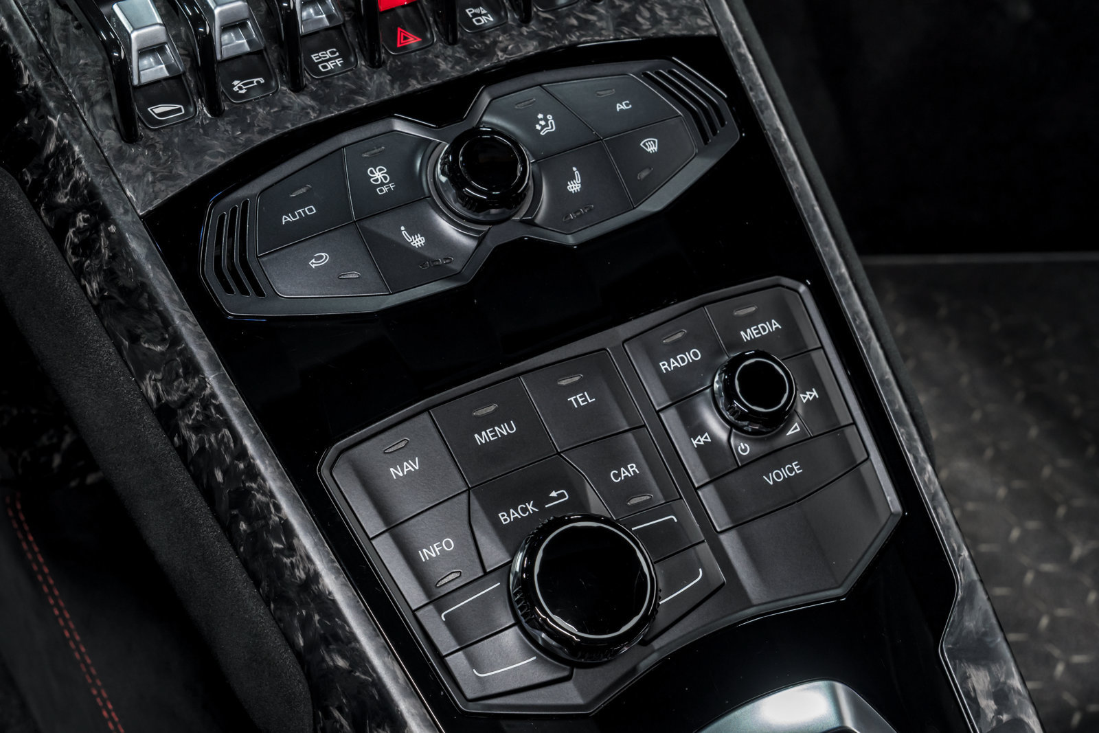 Used 2018 Lamborghini Huracan Performante AWD/4WD image 26