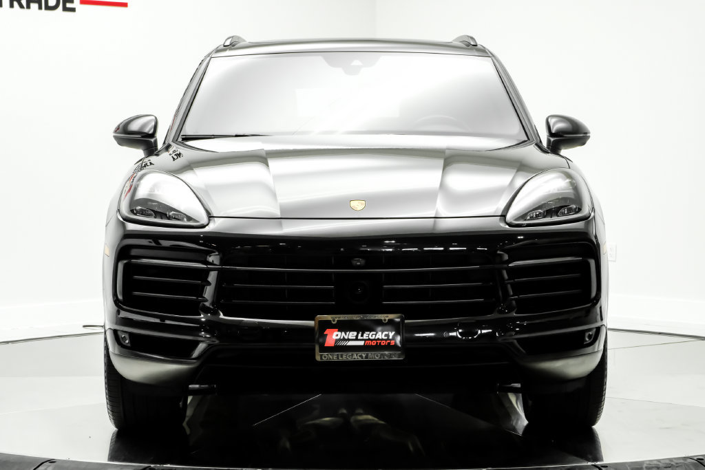 Used 2023 Porsche Cayenne S Platinum w/ Premium Package Plus AWD/4WD image 2