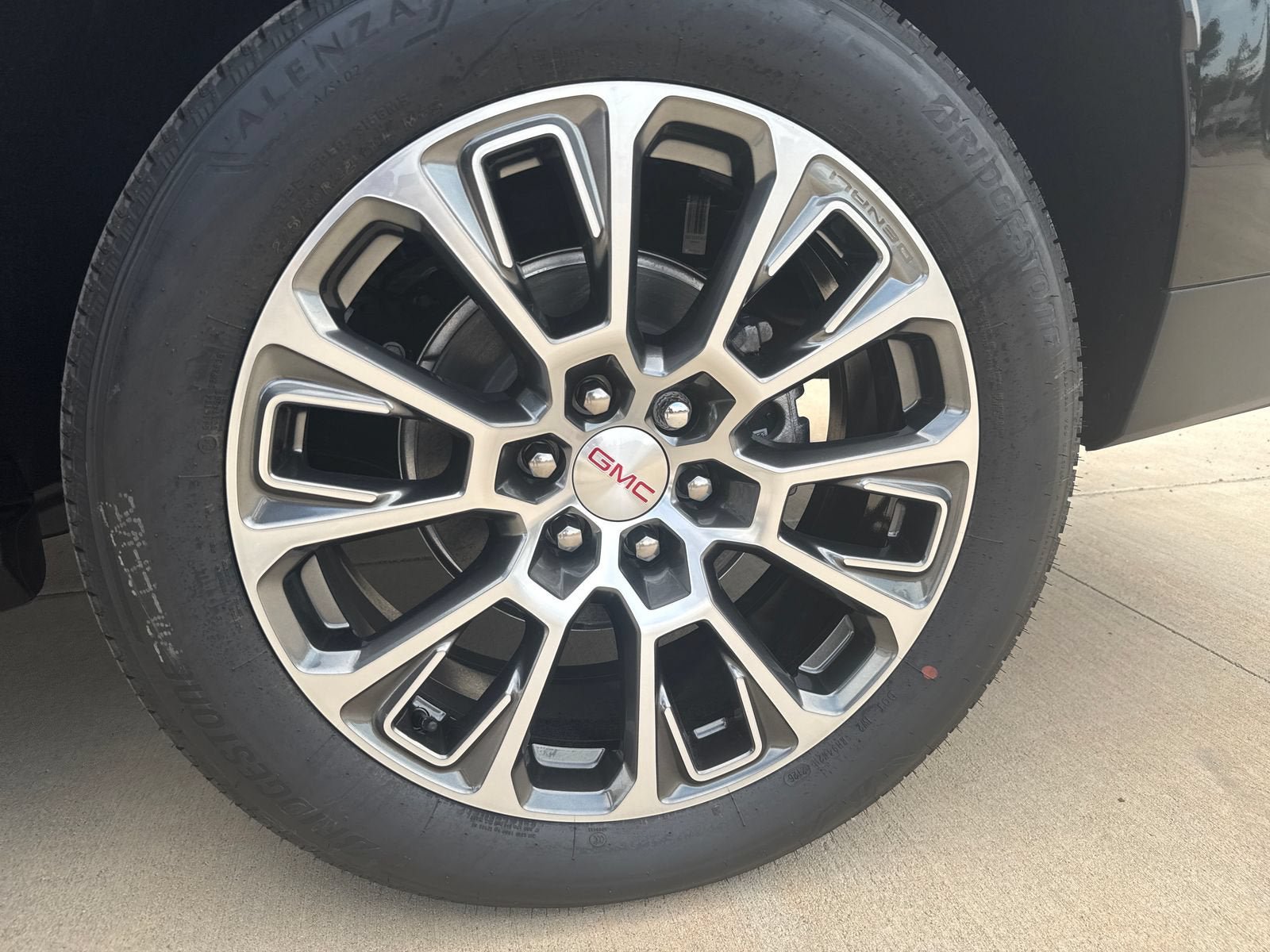 New 2026 GMC Yukon XL Denali w/ Advanced Technology Package AWD/4WD image 28