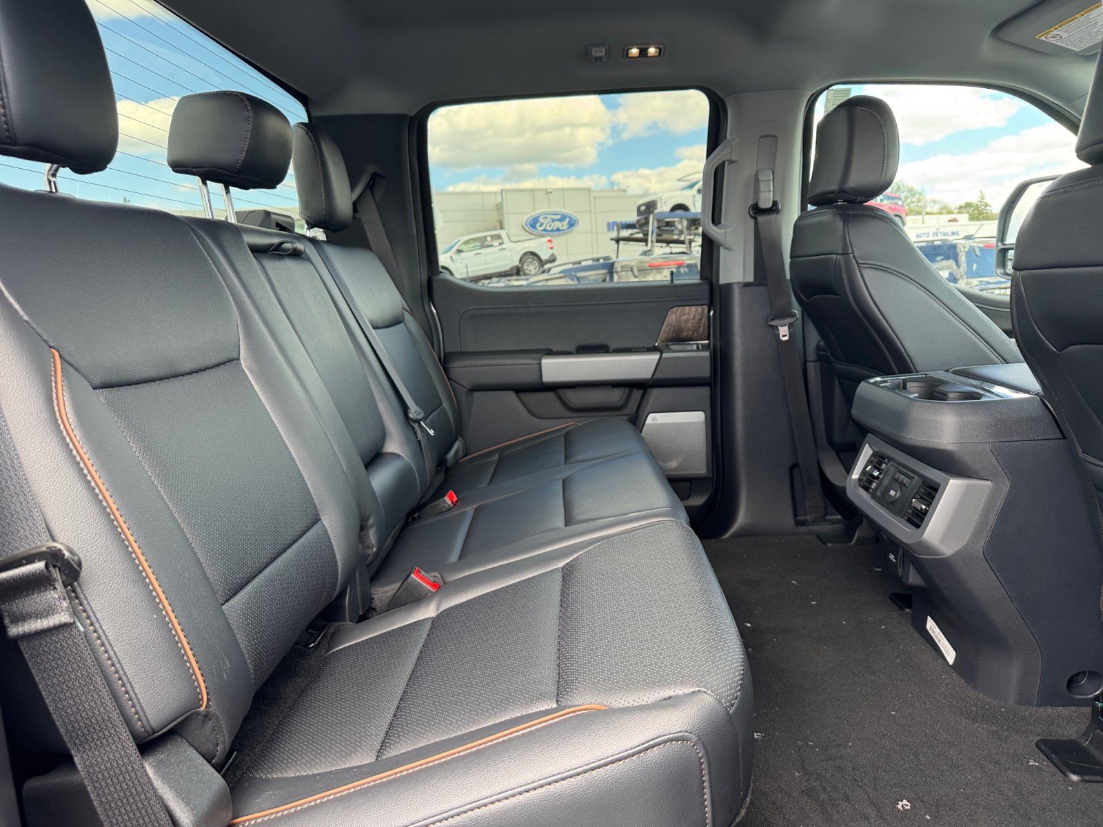 New 2026 Ford F250 Lariat w/ Black Appearance Package AWD/4WD image 28