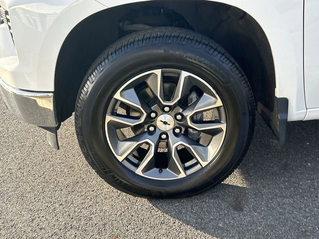 Used 2022 Chevrolet Silverado 1500 LT AWD/4WD image 10