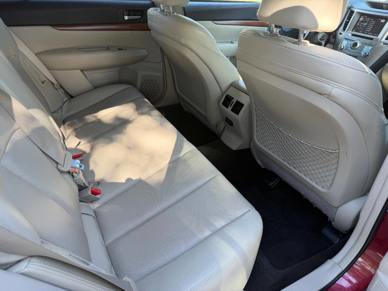 Used 2013 Subaru Outback 2.5i Limited image 32