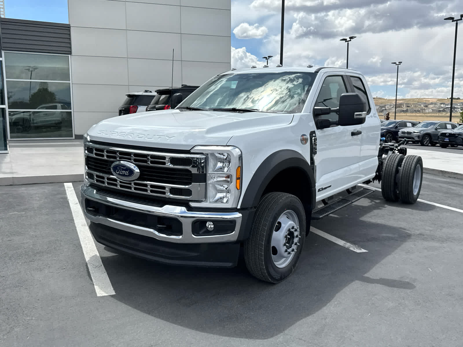 New 2026 Ford F550 4x4 SuperCab Super Duty w/ XL Chrome Package image 2