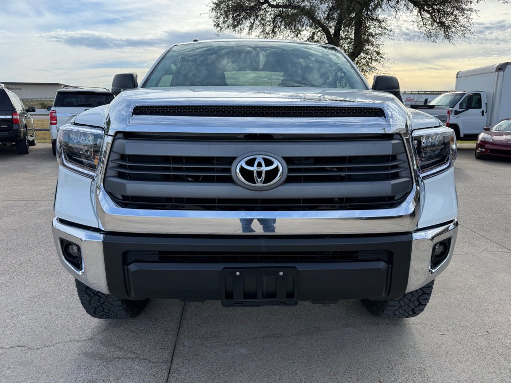 Used 2015 Toyota Tundra SR5 w/ SR5 Upgrade Package image 2