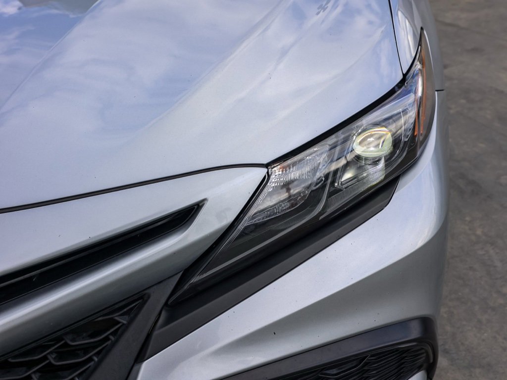 Used 2023 Toyota Camry SE image 10
