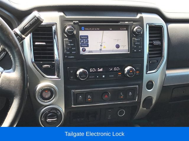 Used 2018 Nissan Titan PRO-4X w/ Pro-4x Convenience Package AWD/4WD image 10
