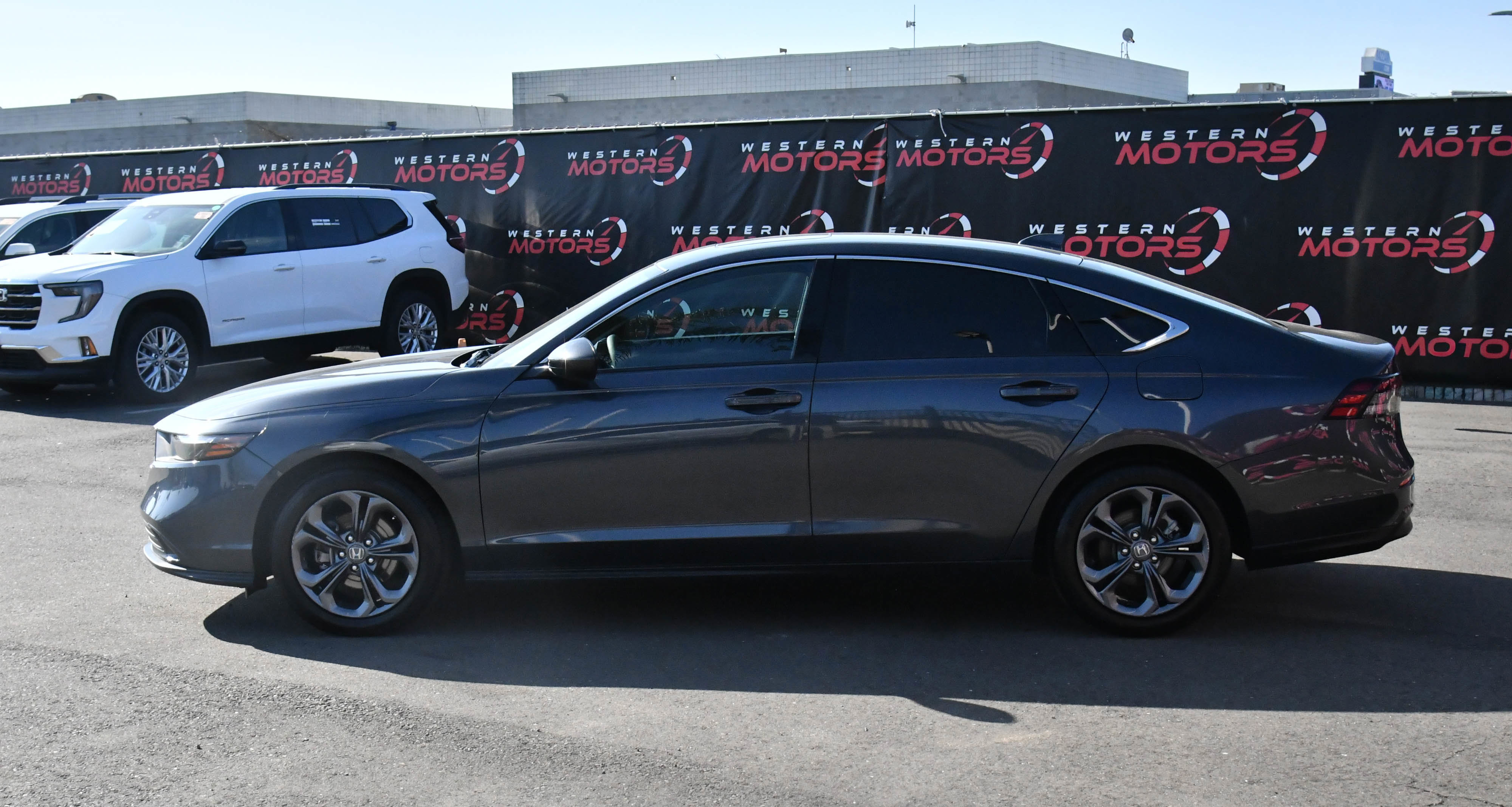 Used 2023 Honda Accord EX image 4