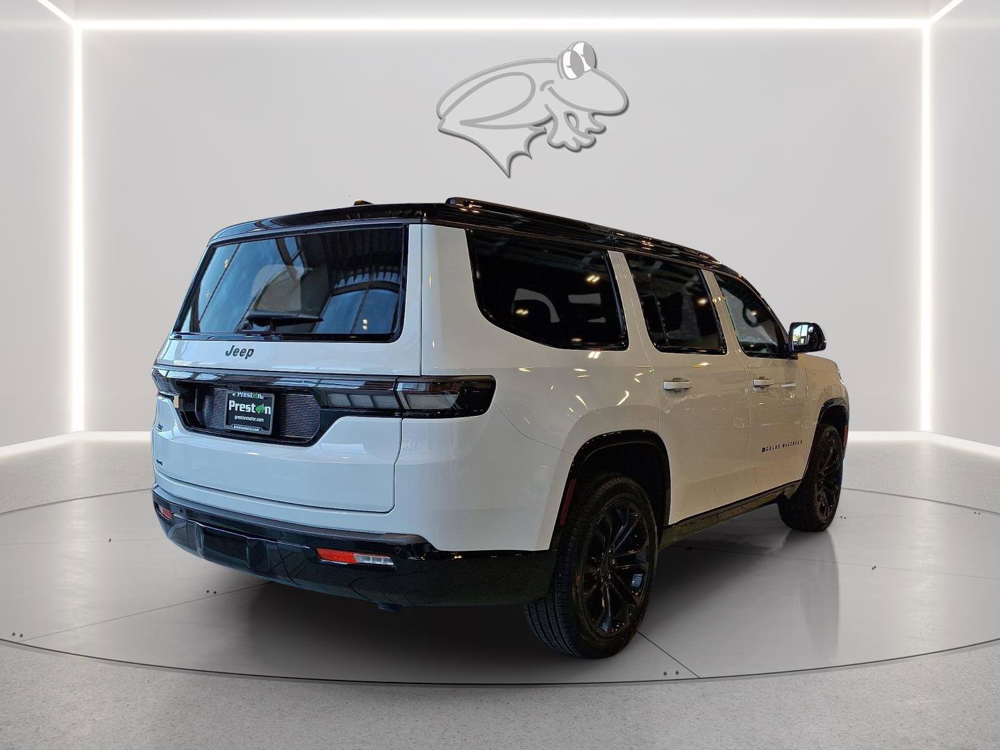 New 2026 Jeep Grand Wagoneer Summit w/ Premium Group III image 3