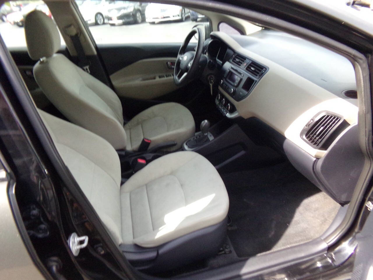 Used 2012 Kia Rio LX w/ PWR Pkg image 19