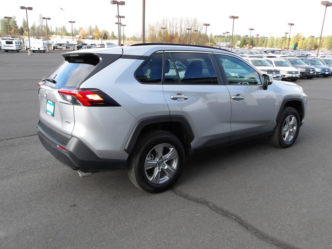 Used 2023 Toyota RAV4 XLE FWD image 5