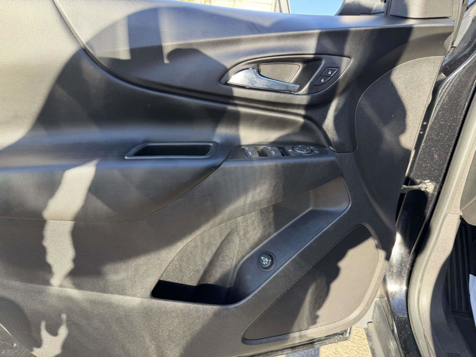 Used 2020 Chevrolet Equinox LT AWD/4WD image 15
