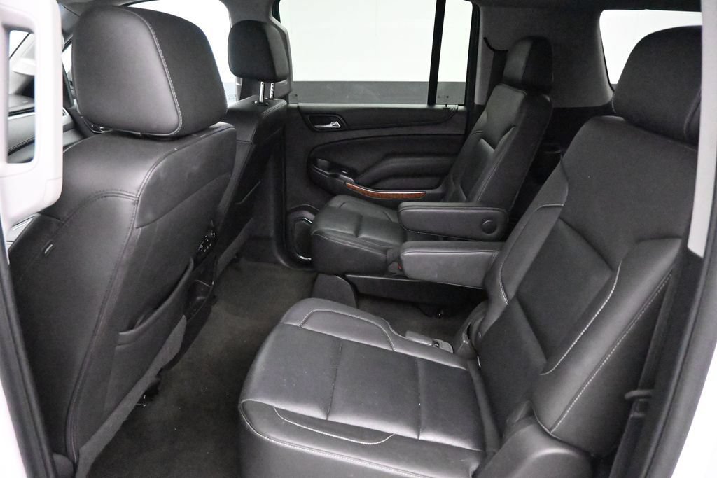 Used 2018 Chevrolet Suburban Premier RWD image 13