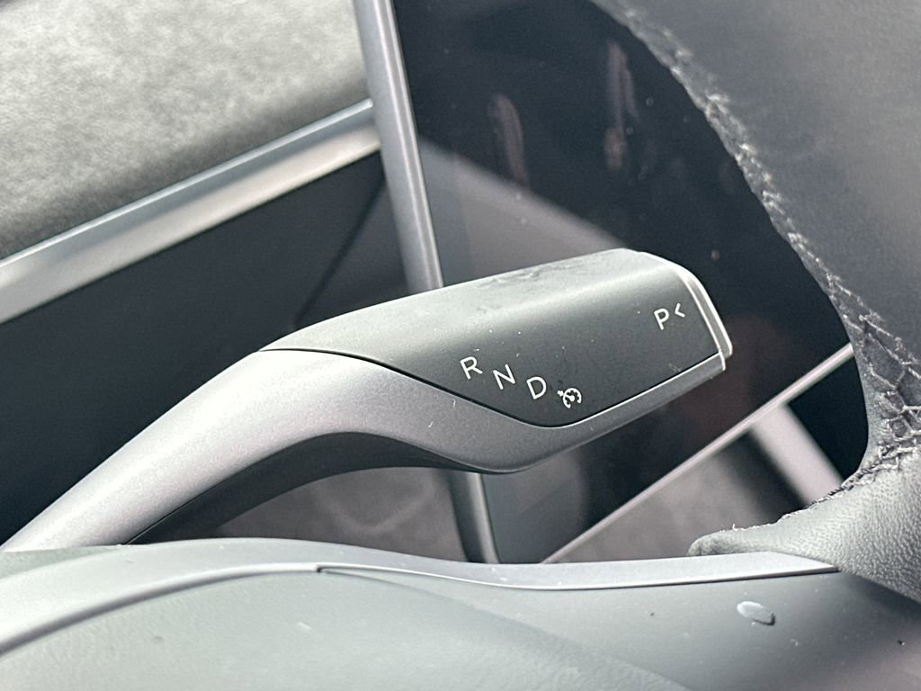 Used 2024 Tesla Model Y Long Range image 18