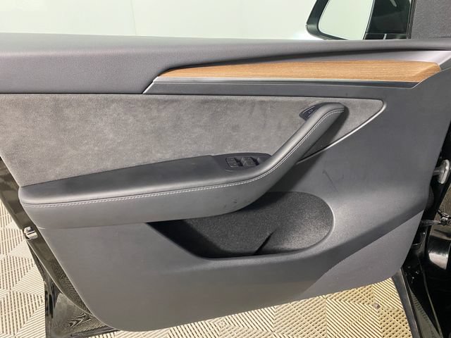 Used 2023 Tesla Model Y Performance AWD/4WD image 19