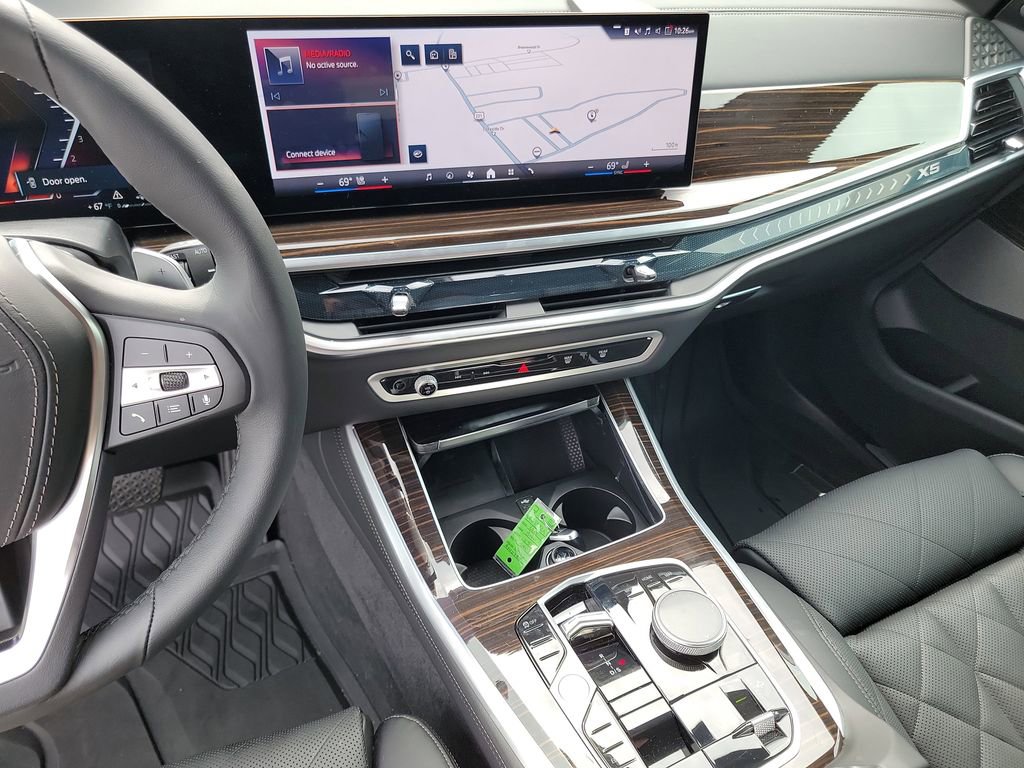 Certified 2025 BMW X5 xDrive50e w/ Premium Package image 31