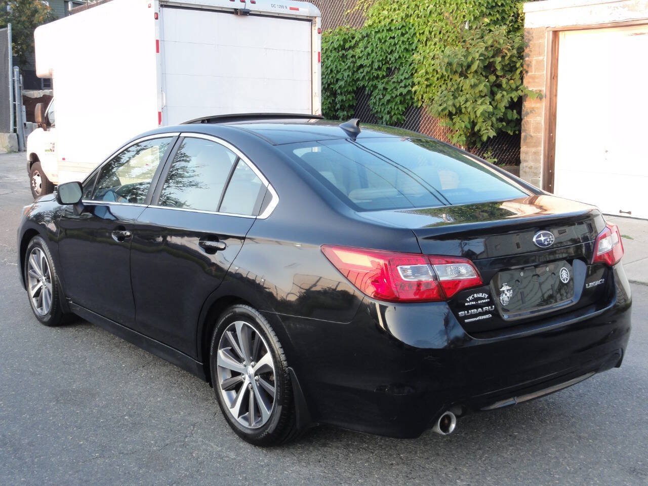 Used 2016 Subaru Legacy 2.5i Limited AWD/4WD image 3