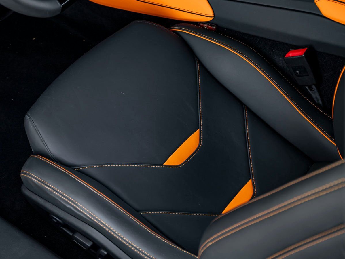 Used 2020 Lamborghini Huracan EVO image 17