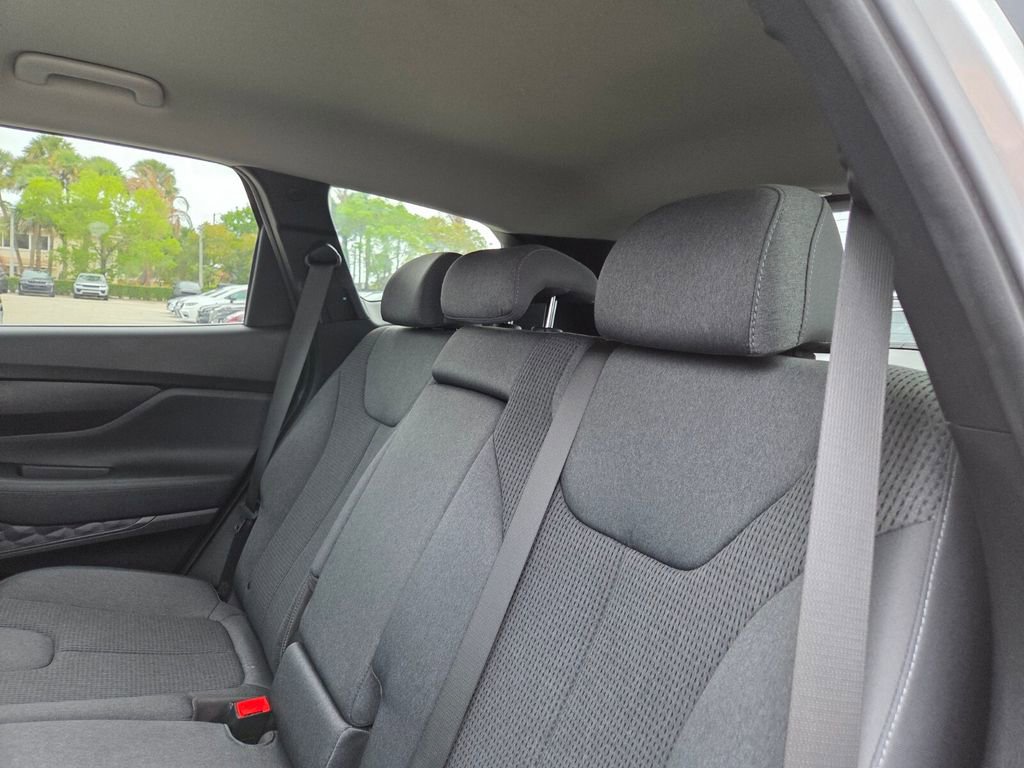 Used 2022 Hyundai Santa Fe SE image 17