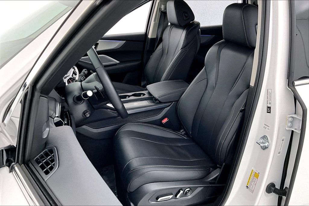 Certified 2026 Acura MDX w/ Technology Package FWD image 31
