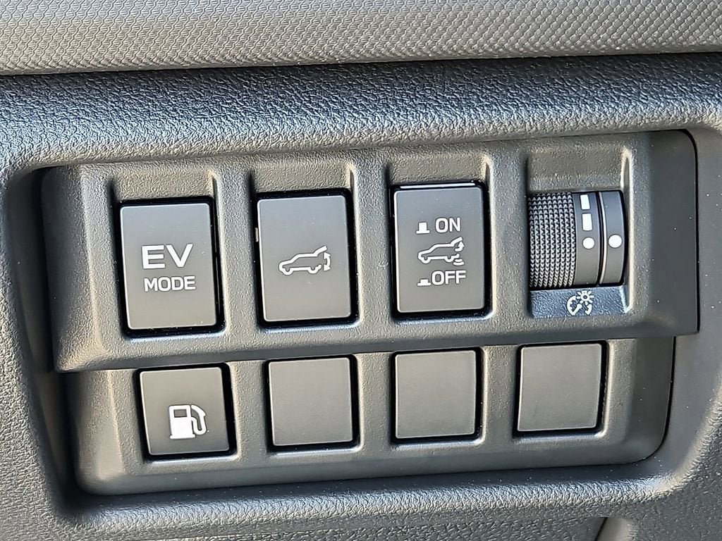 Used 2025 Subaru Forester Limited w/ Popular Package AWD/4WD image 25