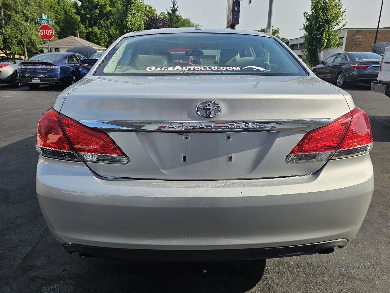 Used 2011 Toyota Avalon FWD image 10