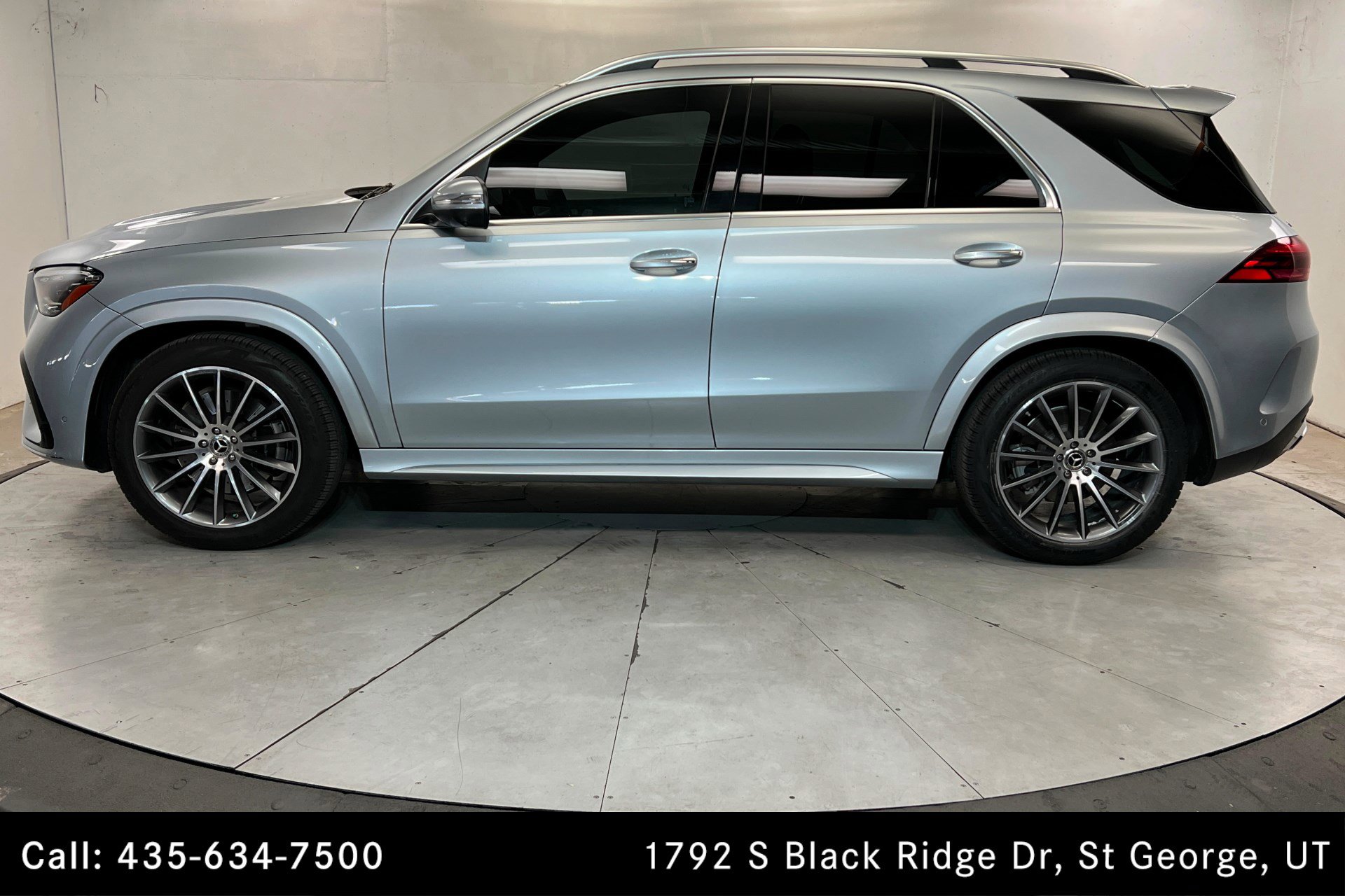 Certified 2024 Mercedes-Benz GLE 450 4MATIC image 2