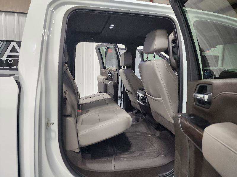 Used 2022 GMC Sierra 3500 SLT w/ SLT Preferred Package AWD/4WD image 18