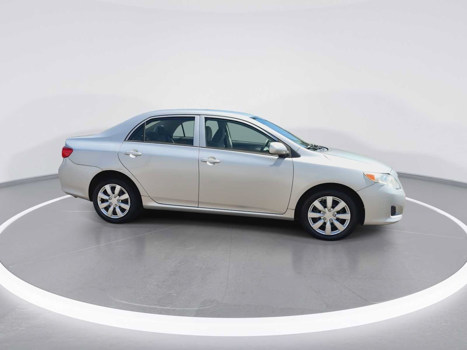 Used 2010 Toyota Corolla LE FWD image 9