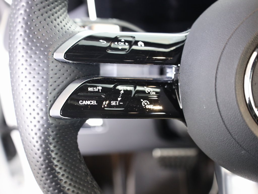 Certified 2025 Mercedes-Benz GLC 300 4MATIC image 10