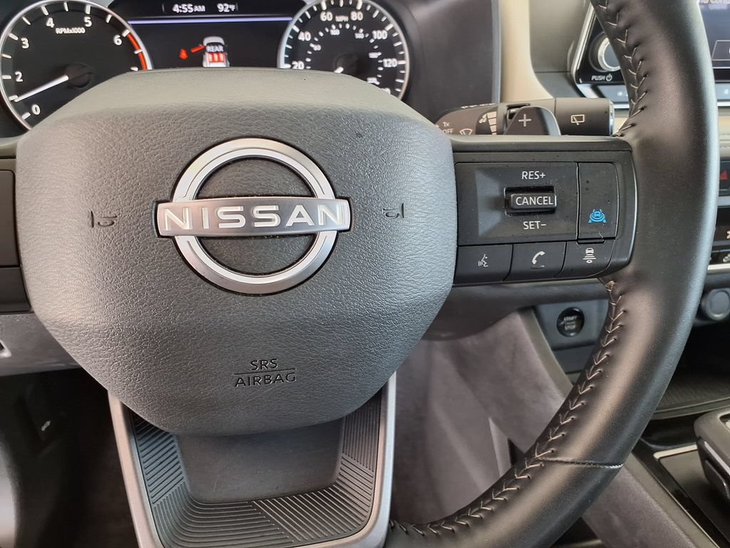 Used 2025 Nissan Rogue SV FWD image 25