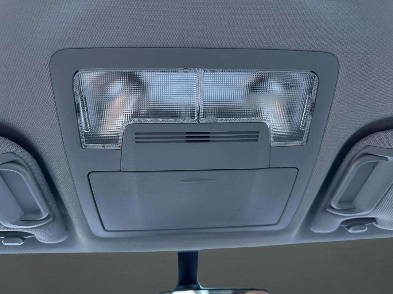 Used 2014 Toyota Camry SE image 34