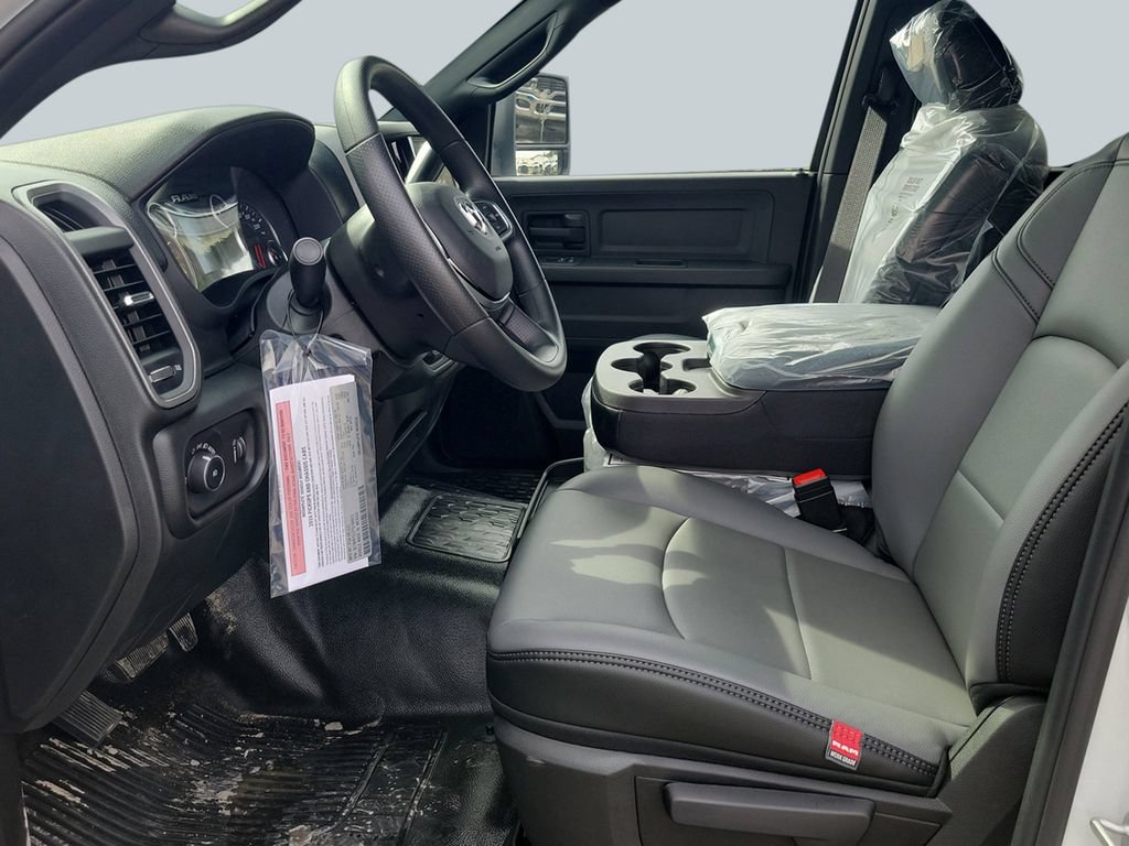 New 2026 RAM 3500 Tradesman w/ Chrome Appearance Group AWD/4WD image 17