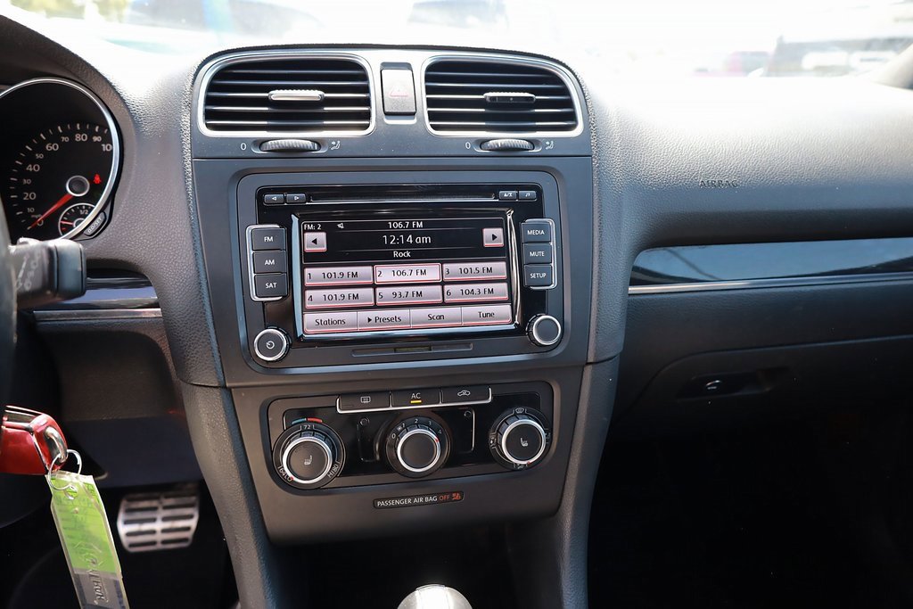 Used 2010 Volkswagen GTI 4-Door image 15
