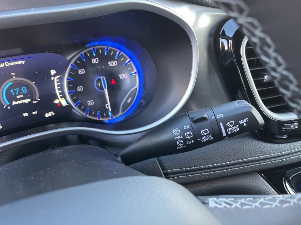 New 2026 Chrysler Pacifica Select w/ S Appearance Package image 30