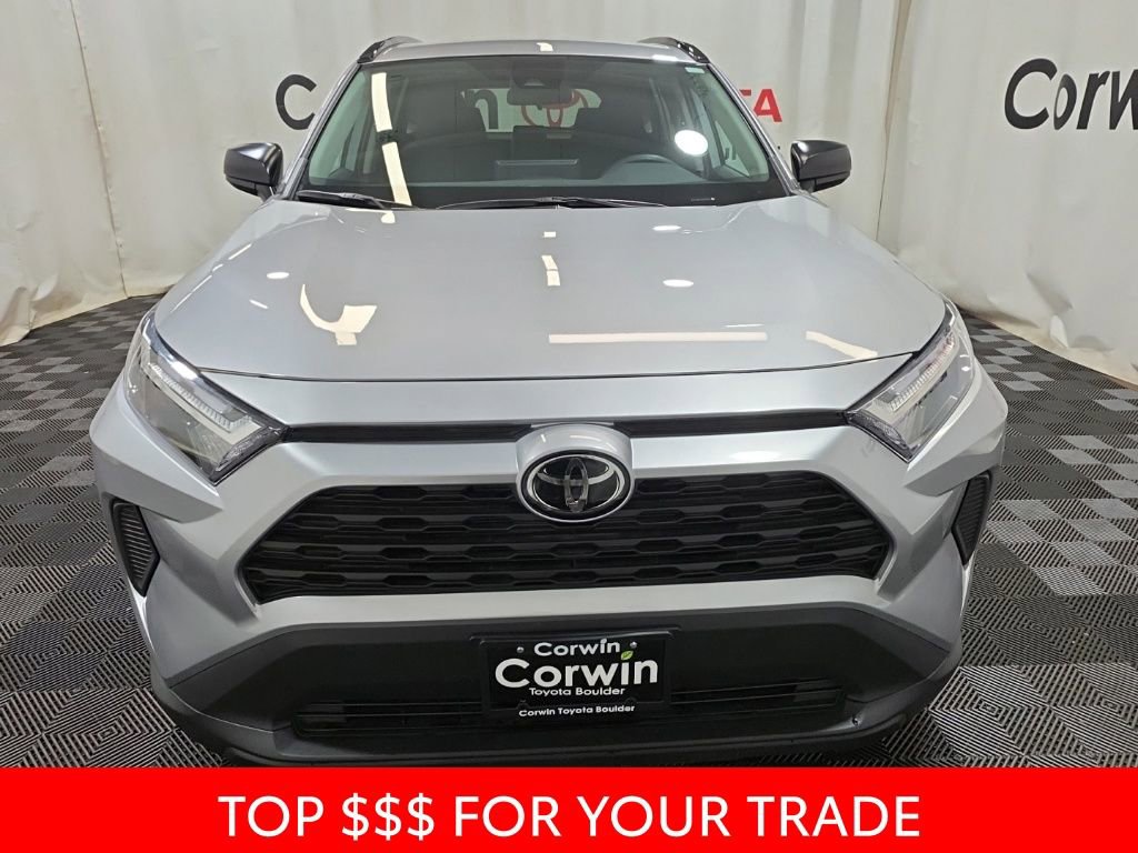 Used 2025 Toyota RAV4 LE video 2