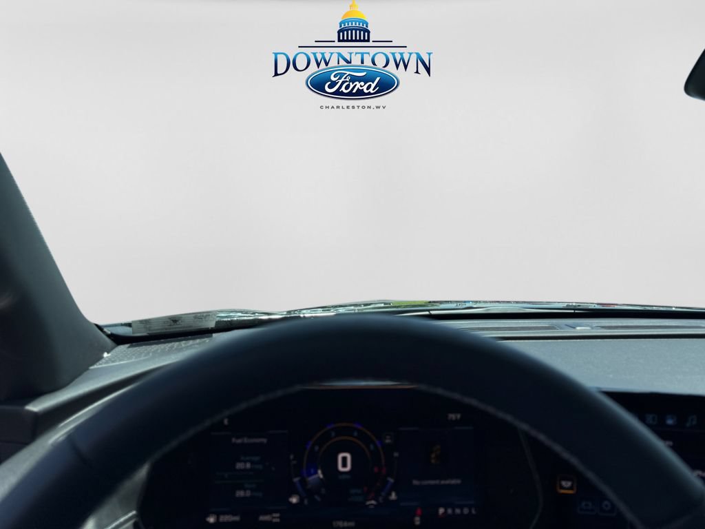 Used 2026 Chevrolet Traverse Z71 w/ LPO, Floor Liner Package AWD/4WD image 10
