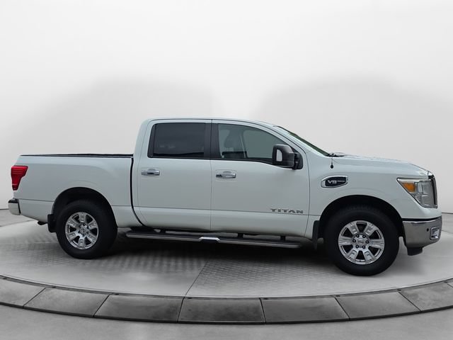 Used 2017 Nissan Titan SV AWD/4WD image 5