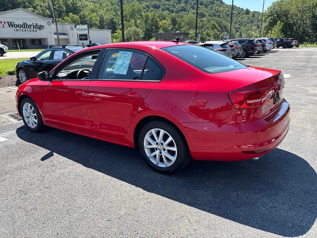 Used 2015 Volkswagen Jetta SE FWD video 3