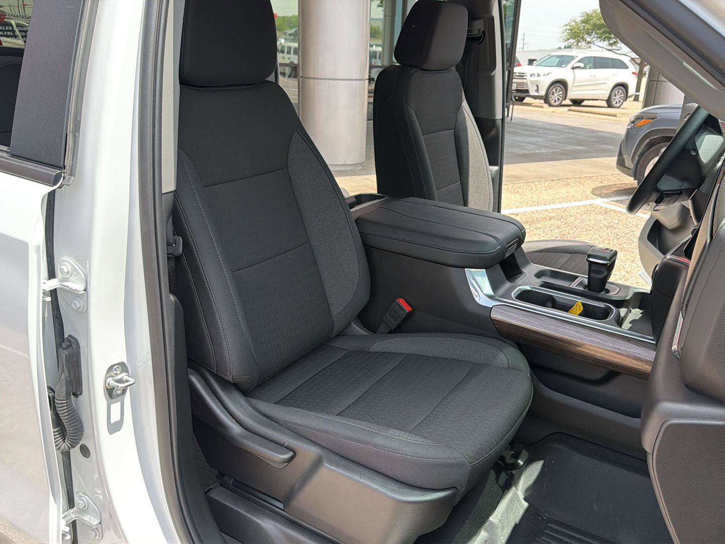 Used 2025 Chevrolet Silverado 1500 RST AWD/4WD image 16