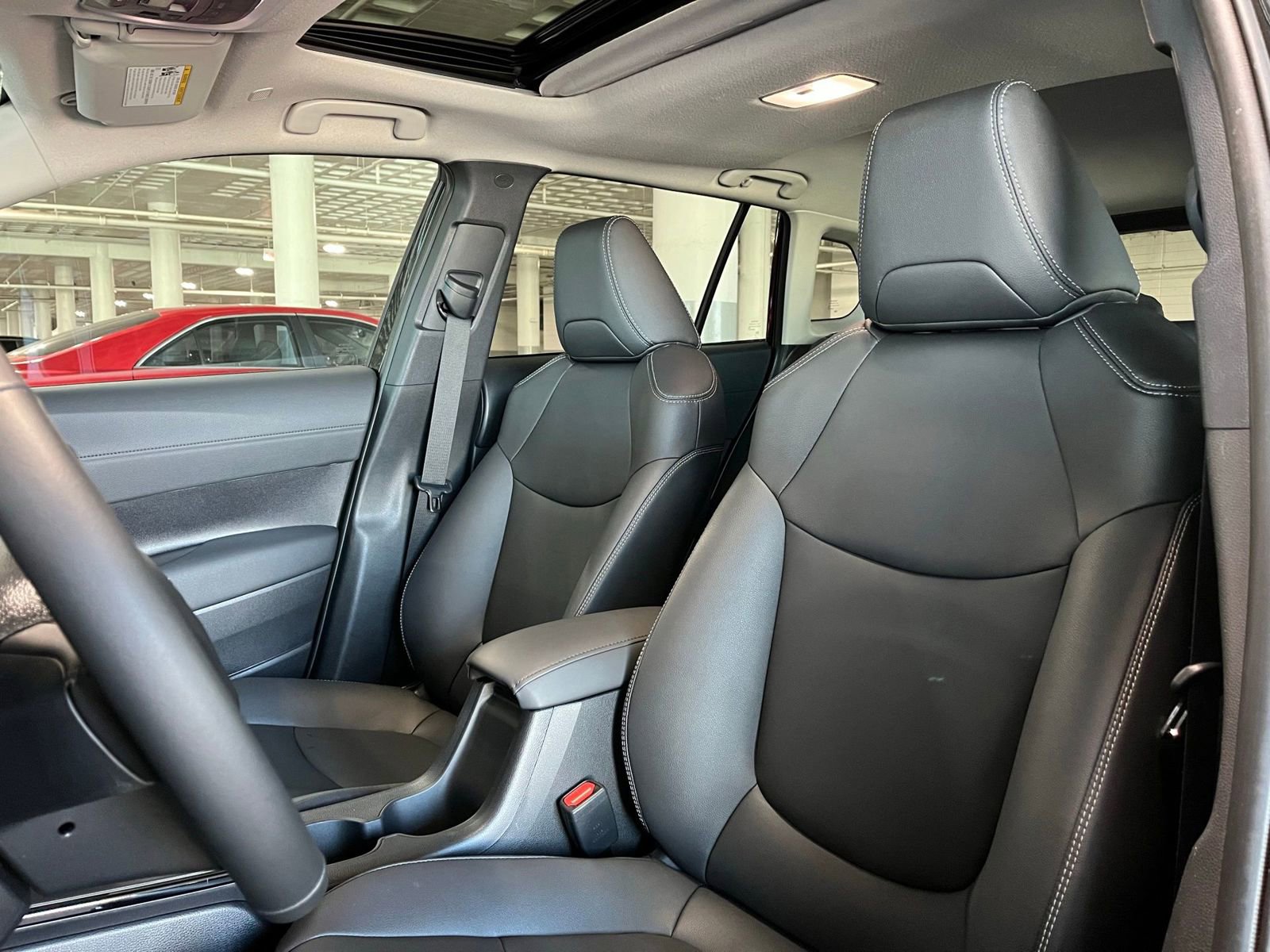 Used 2026 Toyota Corolla Cross XLE w/ Convenience Package FWD image 17