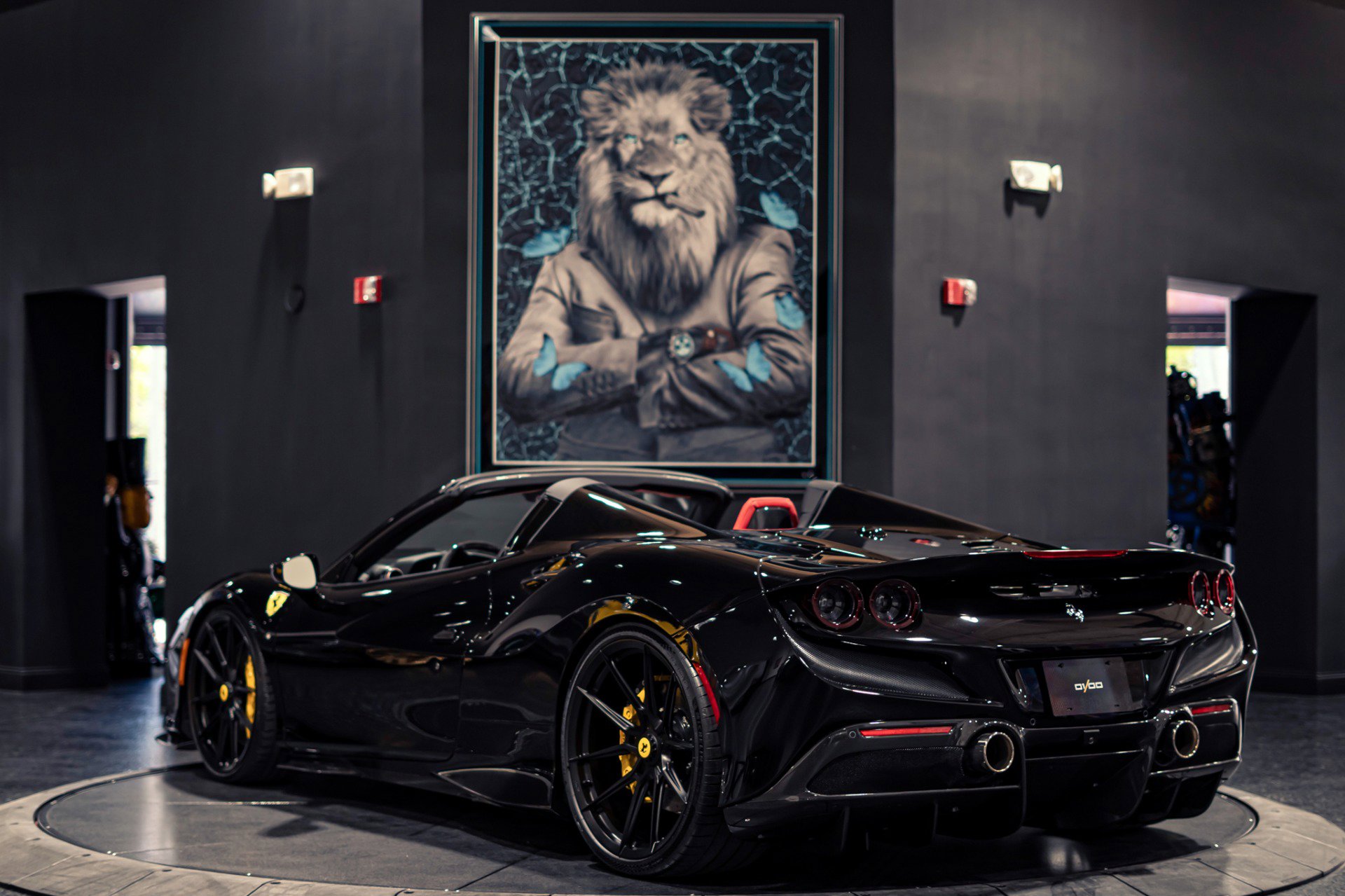 Used 2023 Ferrari F8 Tributo RWD image 5
