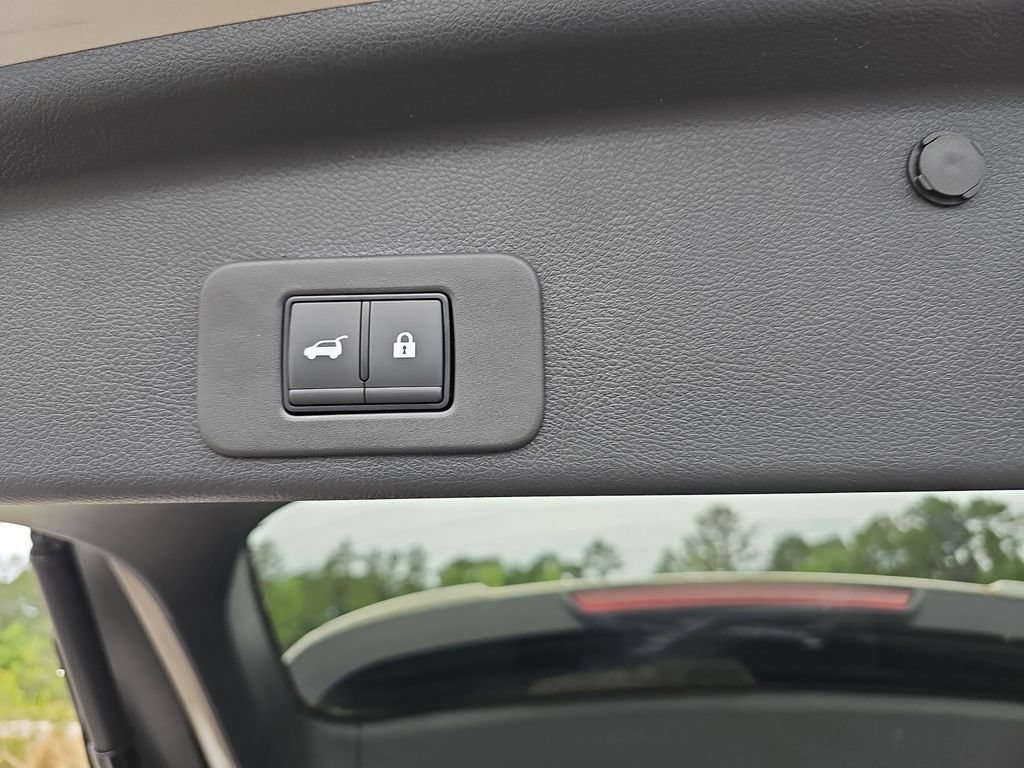 Used 2025 Nissan Murano SL AWD/4WD image 18