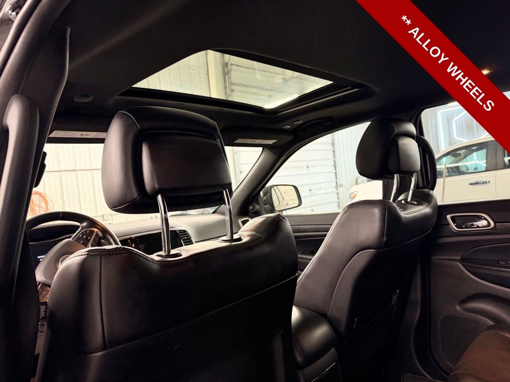 Used 2021 Jeep Grand Cherokee Laredo X image 18