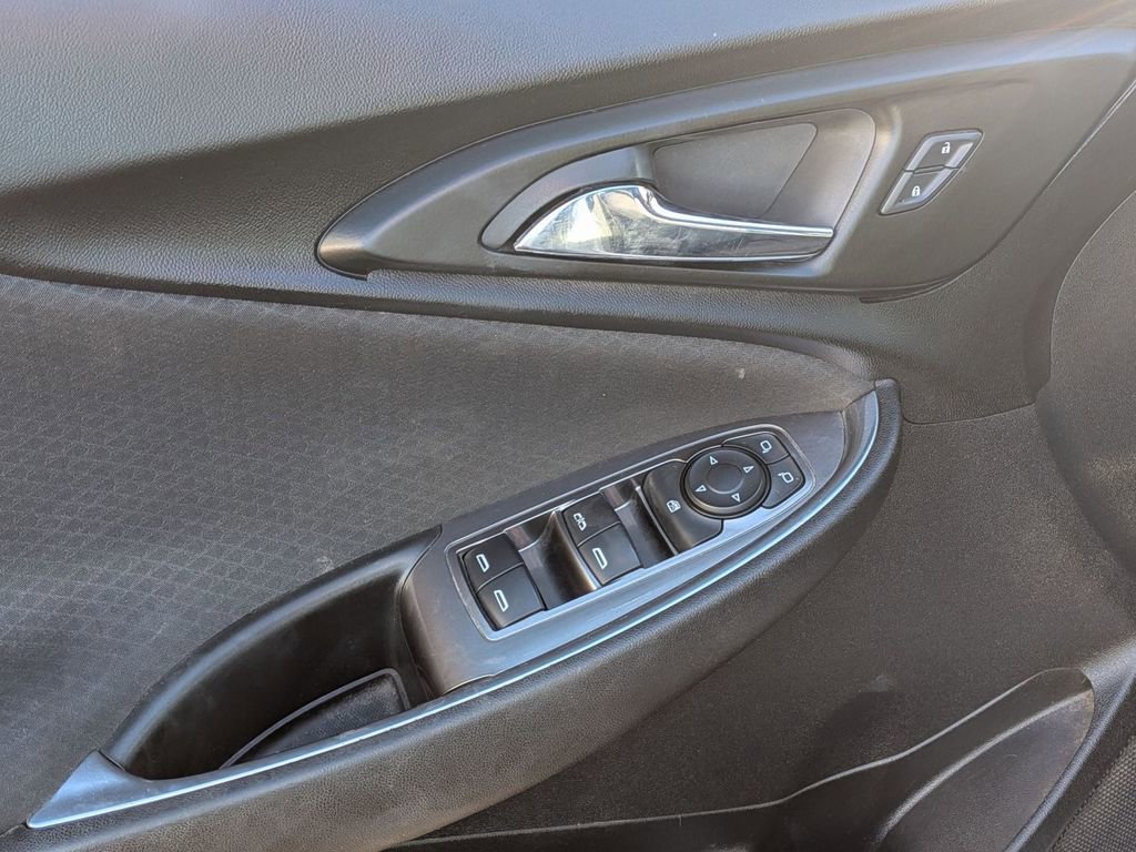 Used 2020 Chevrolet Malibu LT image 14